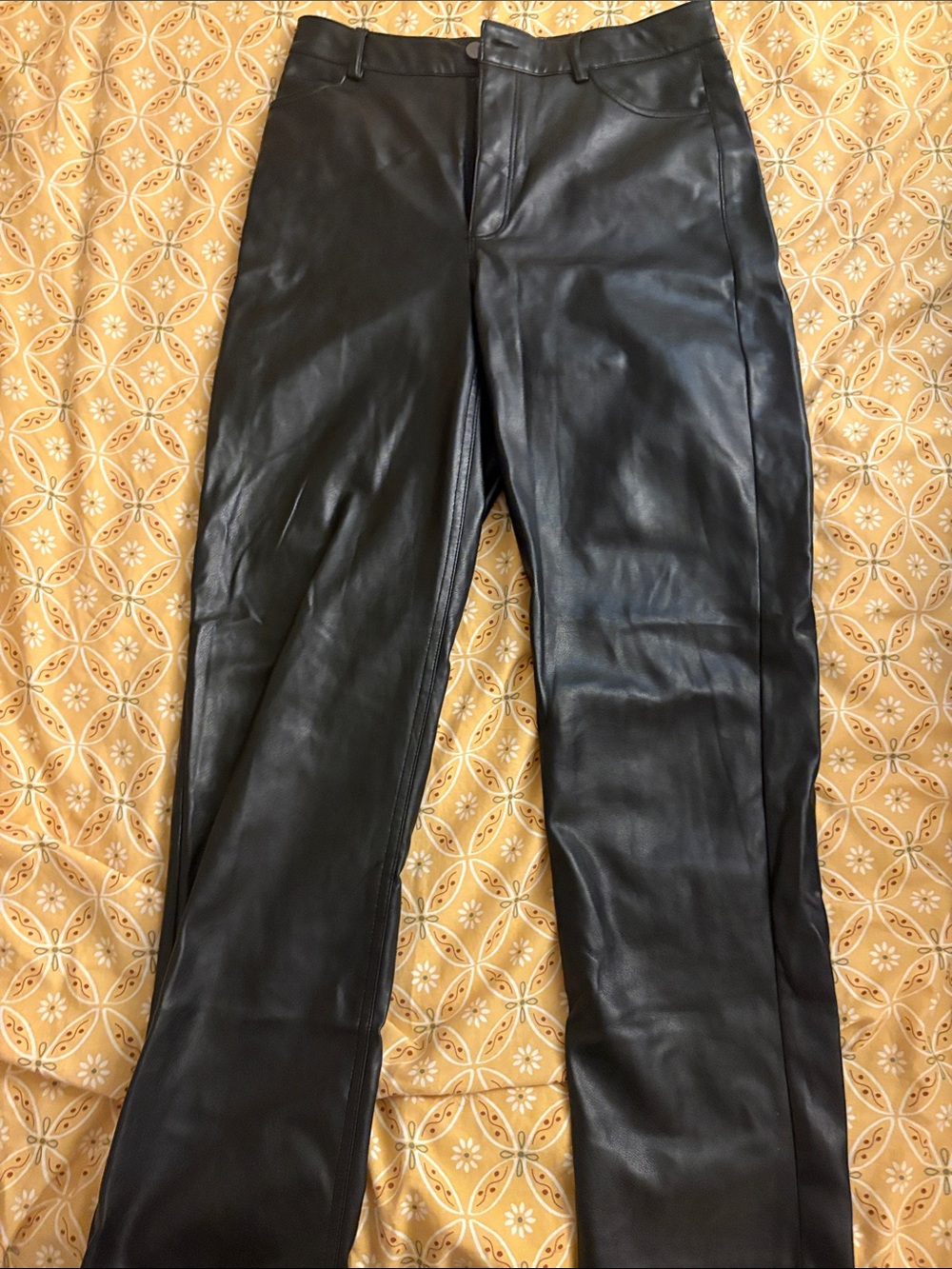 Women’s Faux Leather Jeans - Sleek Straight Fit